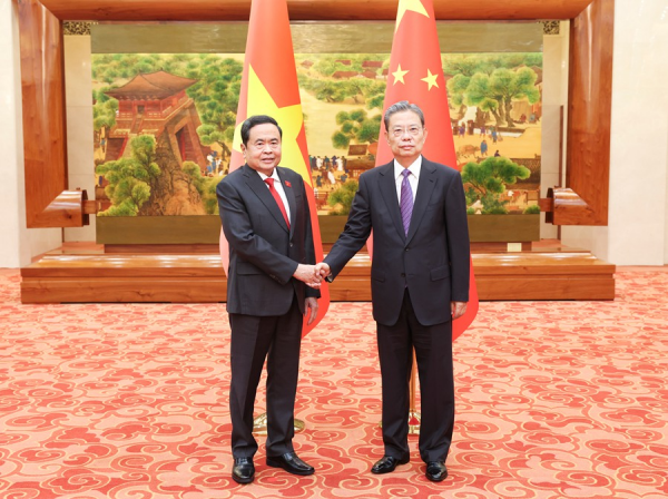 赵乐际.jpg